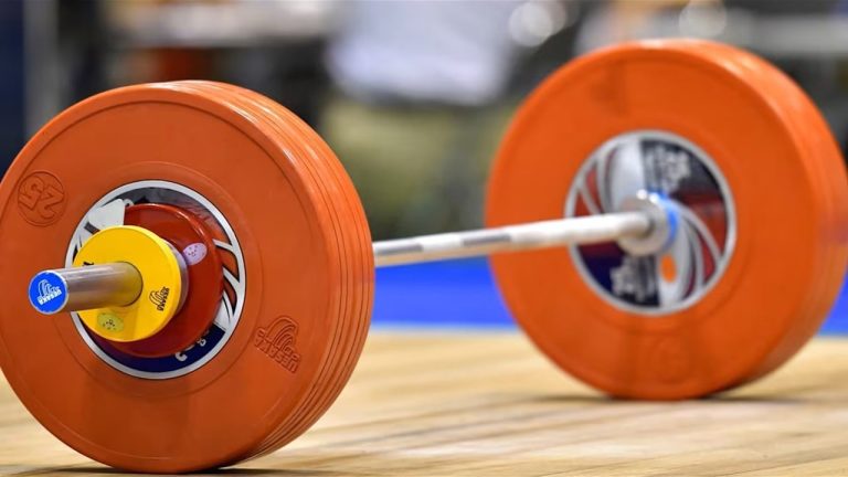 العراق يخطف ميداليتين في بطولة العالم برفع الأثقال