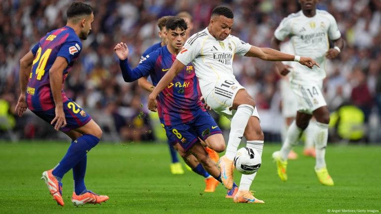 برشلونة.. 3 دروس قاسية بعد هزيمة الكلاسيكو المخيبة! – DW – 2025/10/27 برشلونة.. 3 دروس قاسية بعد هزيمة الكلاسيكو المخيبة! – DW – 2025/10/27