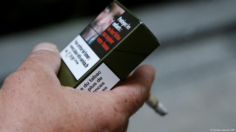 تدخين التبغ في انخفاض مستمر عالميا.. ولكن! – DW – 2025/10/7