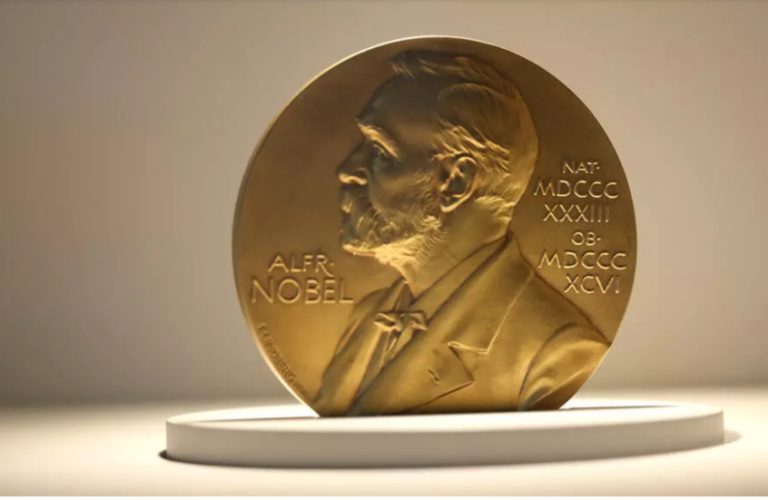 ثلاثة علماء يفوزون بنوبل الطب 2025 لاكتشافهم “كوابح” الجهاز المناعي قناة الرشيد الفضائية