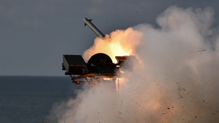 روسيا تعلن إسقاط 23 طائرة مسيرة أوكرانية فوق أراضيها روسيا تعلن إسقاط 23 طائرة مسيرة أوكرانية فوق أراضيها