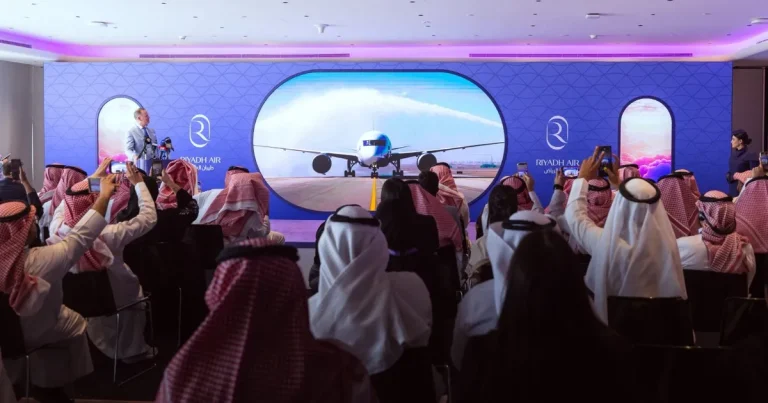 طيران الرياض تطلق أولى رحلاتها الافتتاحية إلى لندن 26 أكتوبر طيران الرياض تطلق أولى رحلاتها الافتتاحية إلى لندن 26 أكتوبر