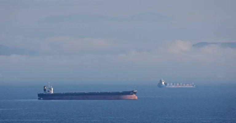 على خطى روسيا.. القطب الشمالي مسار بحري جديد لبضائع الصين