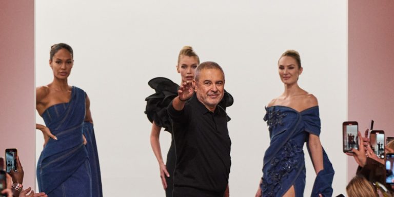 فيديو: لقاء حصري وخاص بـ"هي".. هذا ما قاله ايلي صعب عن نجاحه والمجموعة الأخيرة انعكاس للأمل