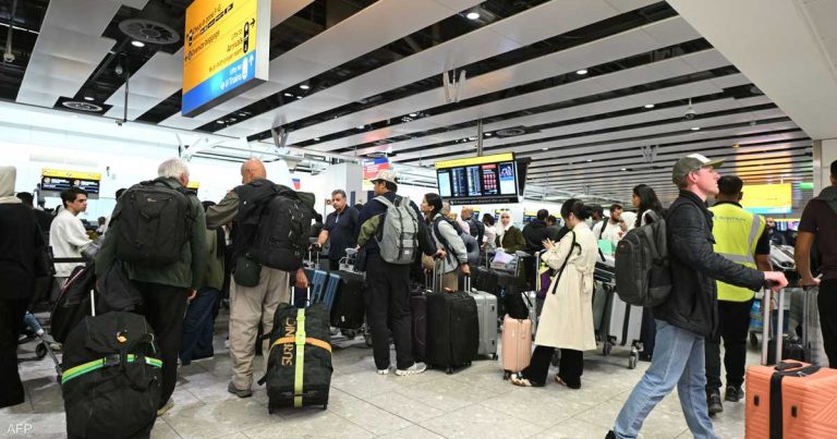 فيديو.. “هاكرز” يخترقون مطارات دولية ويبثون رسائل ضد إسرائيل فيديو.. "هاكرز" يخترقون مطارات دولية ويبثون رسائل ضد إسرائيل