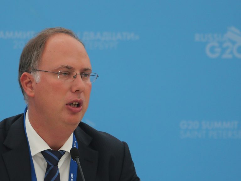 مبعوث بوتين: أميركا وروسيا وأوكرانيا تقترب من حل دبلوماسي | أخبار