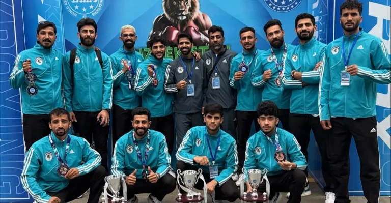 متوجاً بإنجاز عالمي .. نادي غاز الجنوب يعود من أوزبكستان إلى البصرة متوجاً بإنجاز عالمي .. نادي غاز الجنوب يعود من أوزبكستان إلى البصرة