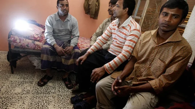 مليون عامل أجنبي في العراق بدون “وثائق ولا حقوق”.. من يدير أكبر سوق عمل خارج القانون؟ مليون عامل أجنبي في العراق بدون "وثائق ولا حقوق".. من يدير أكبر سوق عمل خارج القانون؟