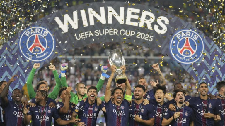 نادي باريس سان جرمان الفرنسي يجني أرباحا قياسية بلغت 837 مليون يورو نادي باريس سان جرمان الفرنسي يجني أرباحا قياسية بلغت 837 مليون يورو