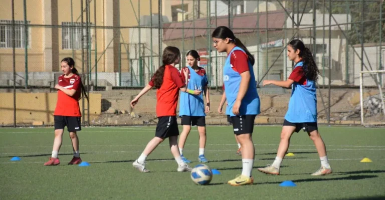 واعدات العراق يختتمن تدريباتهن في السليمانية تحضيراً لبطولة غرب آسيا واعدات العراق يختتمن تدريباتهن في السليمانية تحضيراً لبطولة غرب آسيا