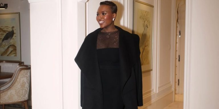 أسلوبها معاصر ومبتكر.. اليكم لمحات من أناقة خديجة معاذ نجمة جلسات صدى الوادي أسلوبها معاصر ومبتكر.. اليكم لمحات من أناقة خديجة معاذ نجمة جلسات صدى الوادي