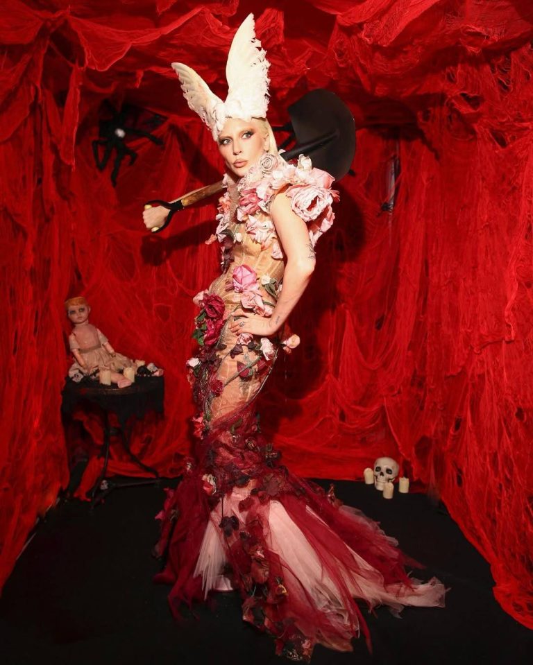 إطلالات النجوم
                        ليدي غاغا “جنة عدن” في الهالوين
                        
                            01 تشرين الثاني 2025 إطلالات النجوم
                        ليدي غاغا "جنة عدن" في الهالوين
                        
                            01 تشرين الثاني 2025