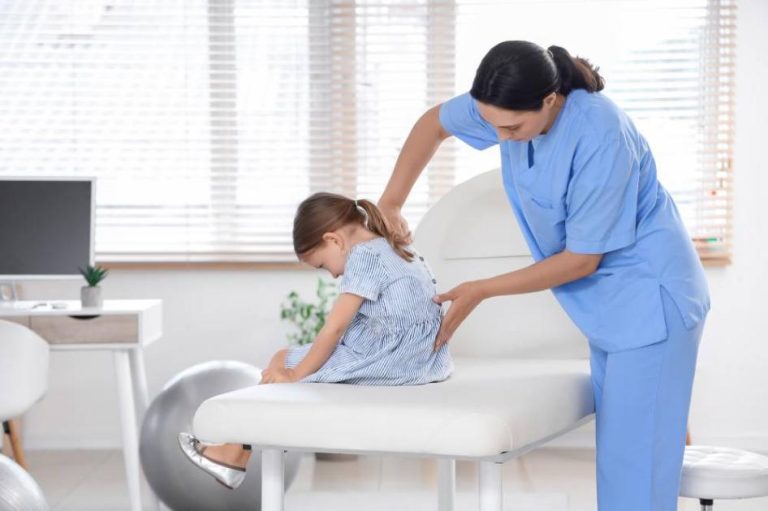 الاضطرابات العظمية.. قيود على نمو الصغار