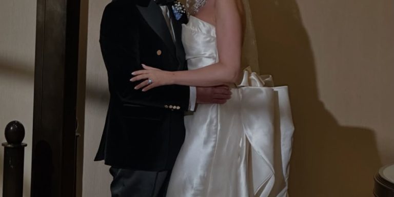 الرقة والأناقة المبتكرة ترافقها في يوم زفافها.. نظرة على إطلالات العروس أروى جودة الملهمة في السهرات الرقة والأناقة المبتكرة ترافقها في يوم زفافها.. نظرة على إطلالات العروس أروى جودة الملهمة في السهرات