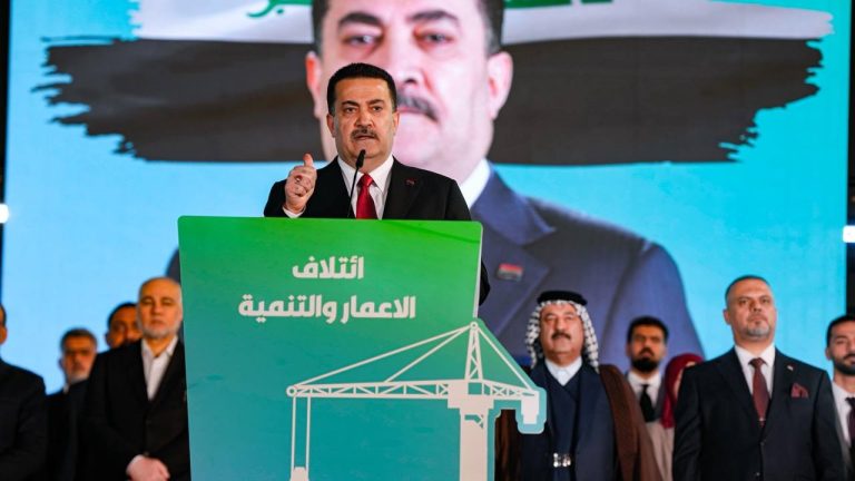 السوداني بثقة: لا يوجد مجال اقتصادي أو خدمي أو تنموي إلا وصنعنا فيه المنجز السوداني بثقة: لا يوجد مجال اقتصادي أو خدمي أو تنموي إلا وصنعنا فيه المنجز