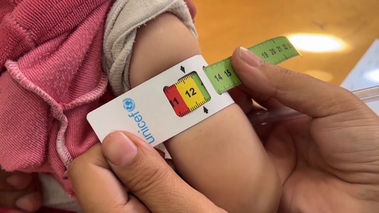 الصحة العالمية تعلن تطعيم أكثر من 10 آلاف طفل في غزة | صحة الصحة العالمية تعلن تطعيم أكثر من 10 آلاف طفل في غزة | صحة