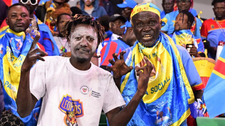 بعد الخسارة بركلات الترجيح.. مدرب نيجيريا يتهم أحد أعضاء منتخب الكونغو بـ"ممارسة الشعوذة"