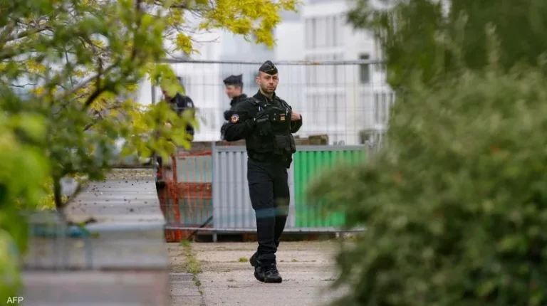 بعد سرقة “اللوفر”.. مجوهرات بقيمة 1.2 مليون دولار تتعرض للسطو في فرنسا » وكالة بغداد اليوم الاخبارية بعد سرقة "اللوفر".. مجوهرات بقيمة 1.2 مليون دولار تتعرض للسطو في فرنسا » وكالة بغداد اليوم الاخبارية