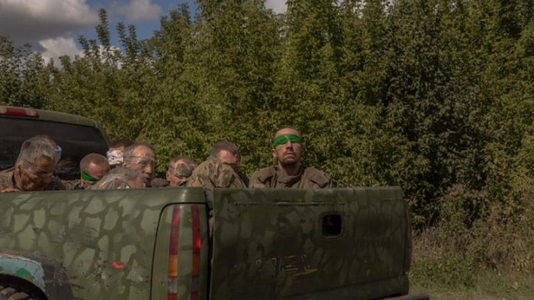 تحريات “بغداد اليوم” تكشف خيوط شبكات التجنيد في روسيا وتدفع الحكومة لتشكيل لجنة عليا لملاحقتها تحريات "بغداد اليوم" تكشف خيوط شبكات التجنيد في روسيا وتدفع الحكومة لتشكيل لجنة عليا لملاحقتها