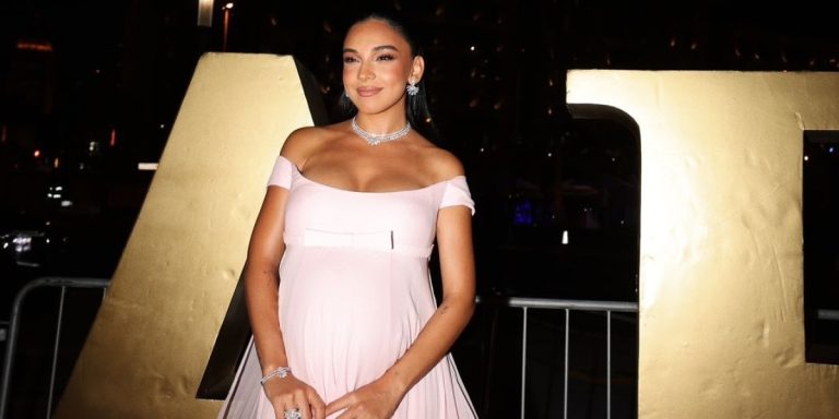 تذكروا معنا أجمل إطلالات سلمى أبو ضيف خلال الحمل تزامنًا مع استقبال مولودتها الأولى تذكروا معنا أجمل إطلالات سلمى أبو ضيف خلال الحمل تزامنًا مع استقبال مولودتها الأولى