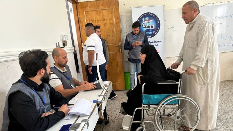 تزايد أعداد الناخبين في محافظة الأنبار مع استمرار عملية الاقتراع