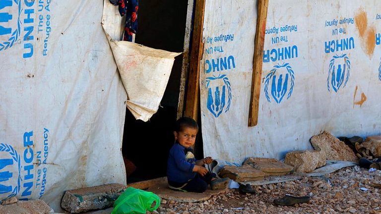 "رسالة للطفولة في البلاد".. اليونيسف تعيّن الفنان قيس الشيخ نجيب أول سفير لها في سوريا