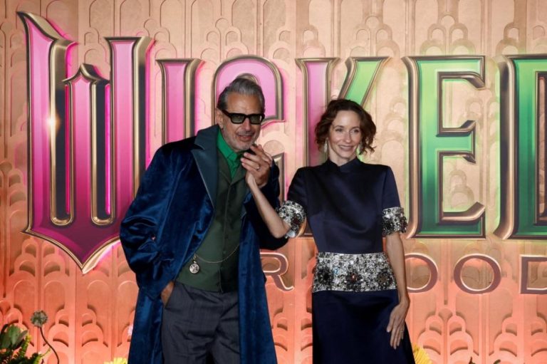 رقم قياسي لفيلم «ويكيد: فور جود».. 150 مليون دولار في الأسبوع الأول