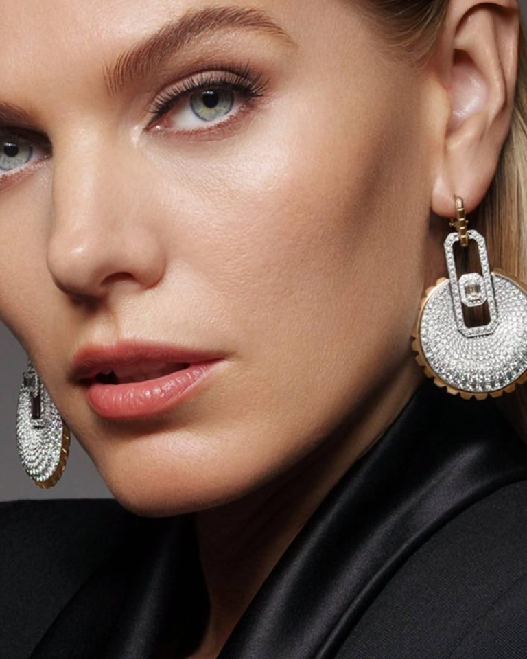 ساعات ومجوهرات
تناغم الذهب الأبيض والوردي مع الماس… رفاهية تروي حكاية أنوثة متجددة
08 تشرين الثاني 2025 ساعات ومجوهرات
تناغم الذهب الأبيض والوردي مع الماس... رفاهية تروي حكاية أنوثة متجددة
08 تشرين الثاني 2025