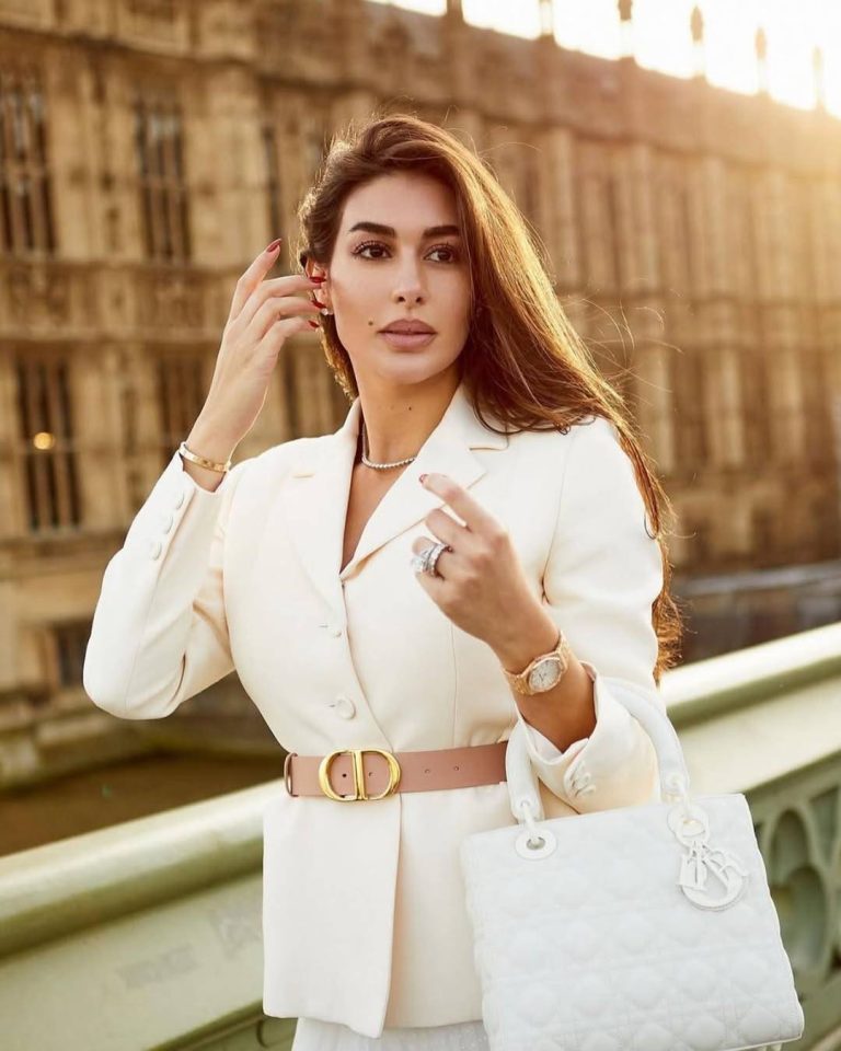 ساعات ومجوهرات
                        شغف ياسمين صبري بساعات استثنائية وما يعنيه
                        
                            20 تشرين الثاني 2025