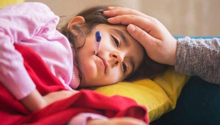 «سلاح قاتل».. الصحة المصرية تحذر من الخلطة السحرية المستخدمة لعلاج البرد «سلاح قاتل».. الصحة المصرية تحذر من الخلطة السحرية المستخدمة لعلاج البرد