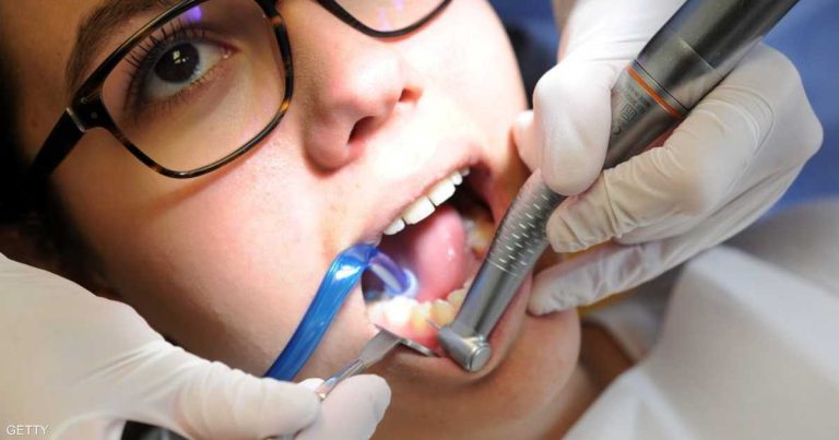 طبيب أسنان يحذر.. لا تتجاهل هذه العلامة المبكرة للسرطان طبيب أسنان يحذر.. لا تتجاهل هذه العلامة المبكرة للسرطان