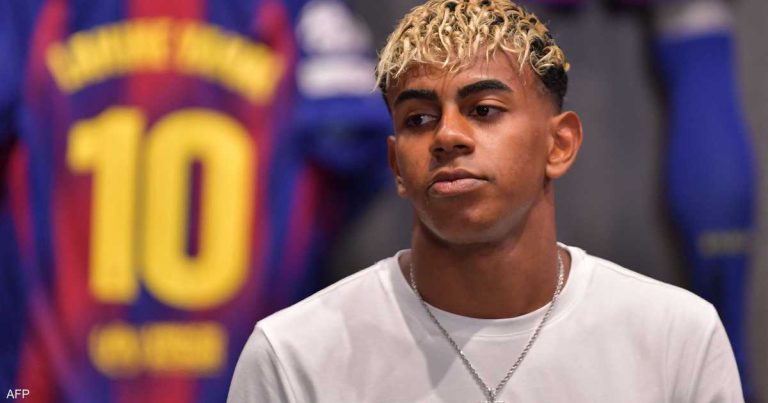 علاقة يامال مع نيكي نيكول تثير الجدل.. هل تنتهي بـ”خيانة”؟ علاقة يامال مع نيكي نيكول تثير الجدل.. هل تنتهي بـ"خيانة"؟