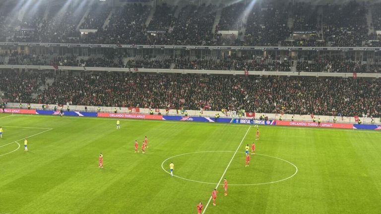 في ليل الفرنسية: جماهير المنتخب التونسي تصنع أجواء "مونديالية" في مباراة "برستيج" أمام البرازيل