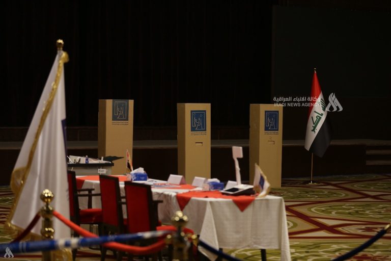 قادة وزعماء سياسيون يدلون بأصواتهم في الانتخابات البرلمانية