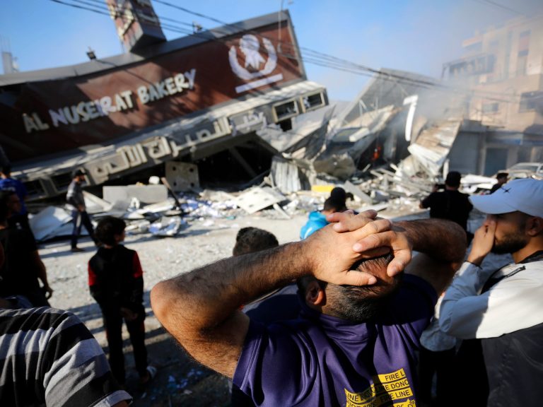 قطاع الخدمات في غزة بين التدمير والشلل الاقتصادي | اقتصاد