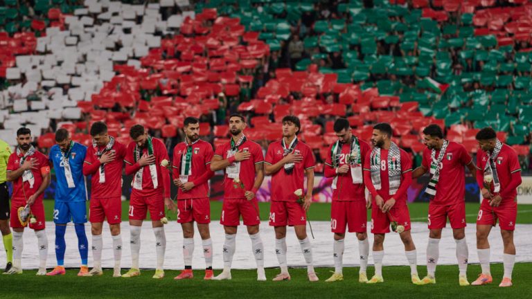 كرة القدم: منتخب فلسطين يخوض لقاءا وديا ضد بلباو لـ”فتح أعين العالم” و”إنهاء الحرب” كرة القدم: منتخب فلسطين يخوض لقاءا وديا ضد بلباو لـ"فتح أعين العالم" و"إنهاء الحرب"