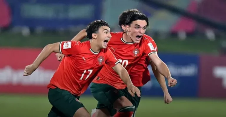 لأول مرة.. البرتغال تهزم البرازيل وتبلغ نهائي مونديال الناشئين (فيديو) لأول مرة.. البرتغال تهزم البرازيل وتبلغ نهائي مونديال الناشئين (فيديو)