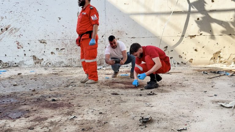 لماذا استهدفت إسرائيل مخيّم عين الحلوة؟ | سياسة لماذا استهدفت إسرائيل مخيّم عين الحلوة؟ | سياسة