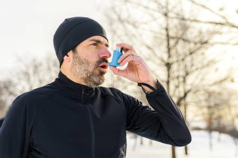 مشكلات التنفس والجيوب الأنفية والربو معاناة باردة