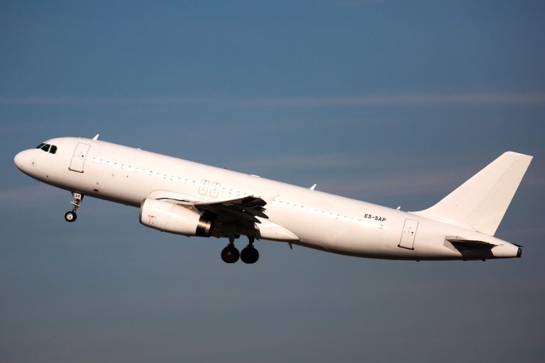 أزمة طائرات إيرباص مع العواصف الشمسية.. إليك الإجابة عن أبرز الأسئلة | علوم أزمة طائرات إيرباص مع العواصف الشمسية.. إليك الإجابة عن أبرز الأسئلة | علوم