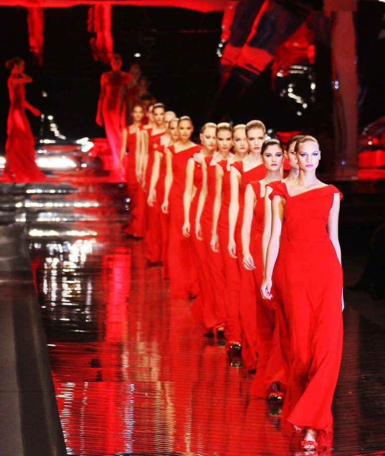 أزياء
الفستان الأحمر: أيقونة الأعياد وأناقة خالدة
15 كانون الأول 2025 أزياء
الفستان الأحمر: أيقونة الأعياد وأناقة خالدة
15 كانون الأول 2025