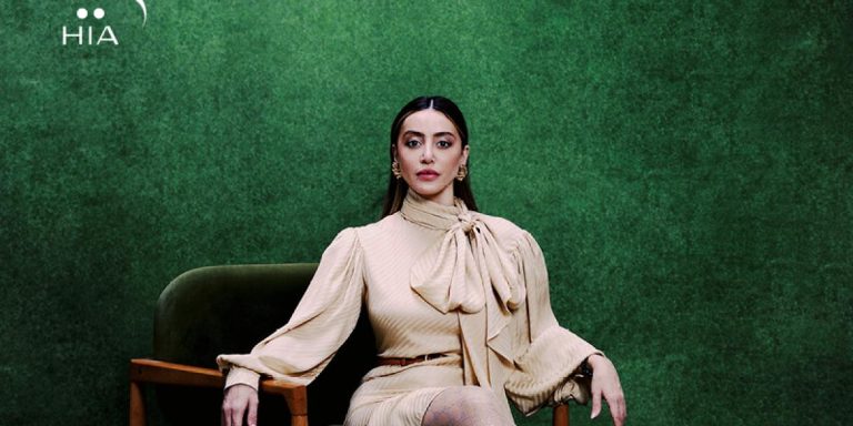 أنيقة وهادئة وتفضل الابتعاد عن المبالغة.. نظرة على إطلالات مرام علي نجمة غلاف "هي" لشهر ديسمبر