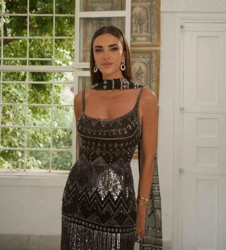 إطلالات المشاهير
                        زين قطامي في يوم ميلادها: أناقة ناعمة تبرز جمال الفساتين المطرّزة
                        
                            15 كانون الأول 2025