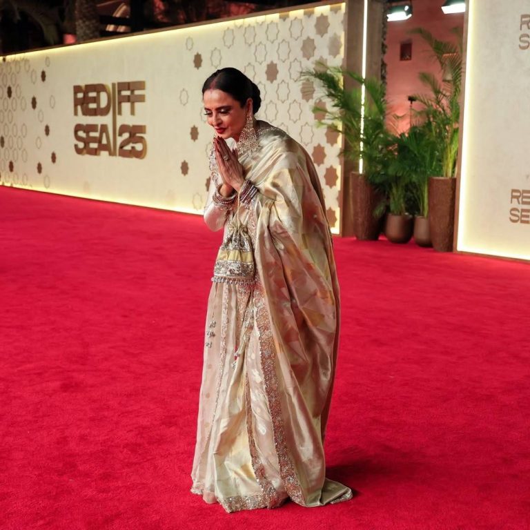 إطلالات النجوم
إطلالة النجمة الهندية ريخا محط اهتمام الجميع في “مهرجان البحر الأحمر السينمائي”
08 كانون الأول 2025 إطلالات النجوم
إطلالة النجمة الهندية ريخا محط اهتمام الجميع في "مهرجان البحر الأحمر السينمائي"
08 كانون الأول 2025