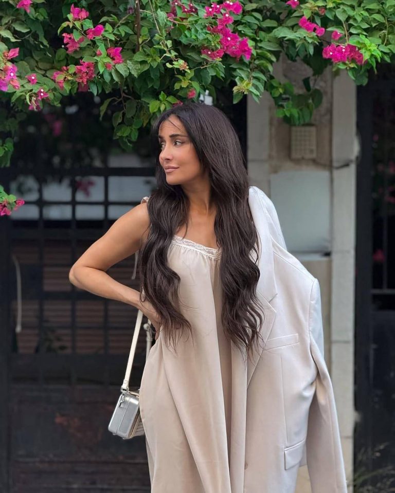 إطلالات النجوم
كندة حنا تتألق يوم ميلادها بتنورة قصيرة
15 كانون الأول 2025 إطلالات النجوم
كندة حنا تتألق يوم ميلادها بتنورة قصيرة
15 كانون الأول 2025