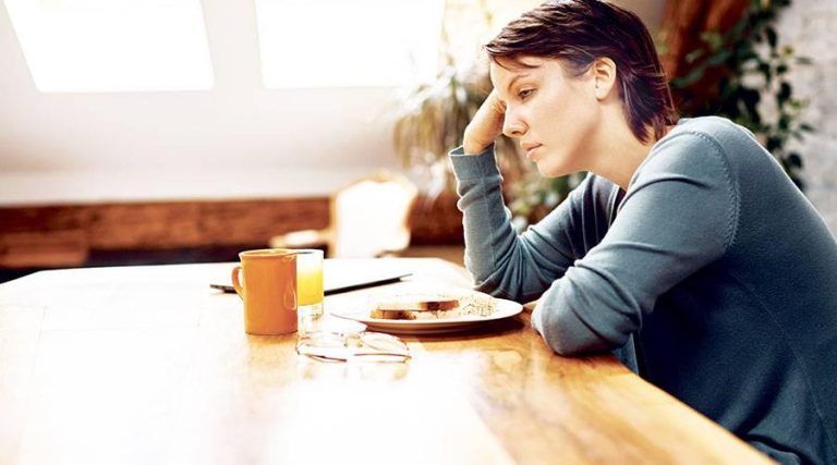 اضطرابات الأكل.. اكتئاب وقلق وأفكار سلبية