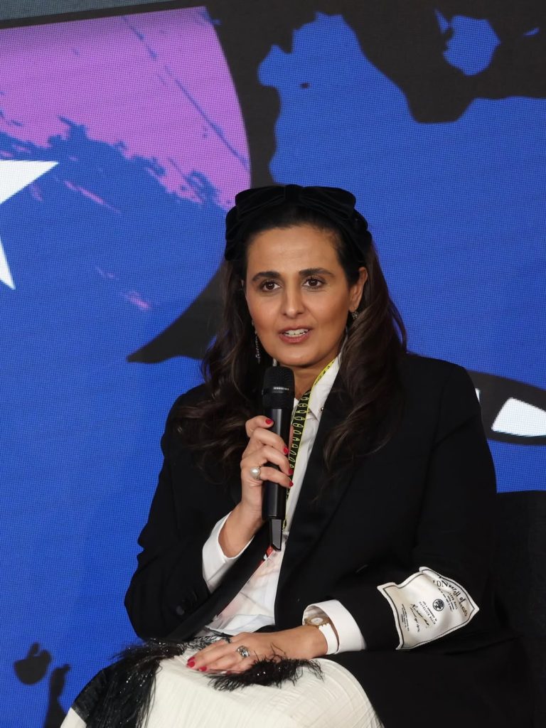 إطلالات المشاهير
الشيخة المياسة تنسق البلايزر مع فستانها الطويل
21 كانون الثاني 2026 إطلالات المشاهير
الشيخة المياسة تنسق البلايزر مع فستانها الطويل
21 كانون الثاني 2026