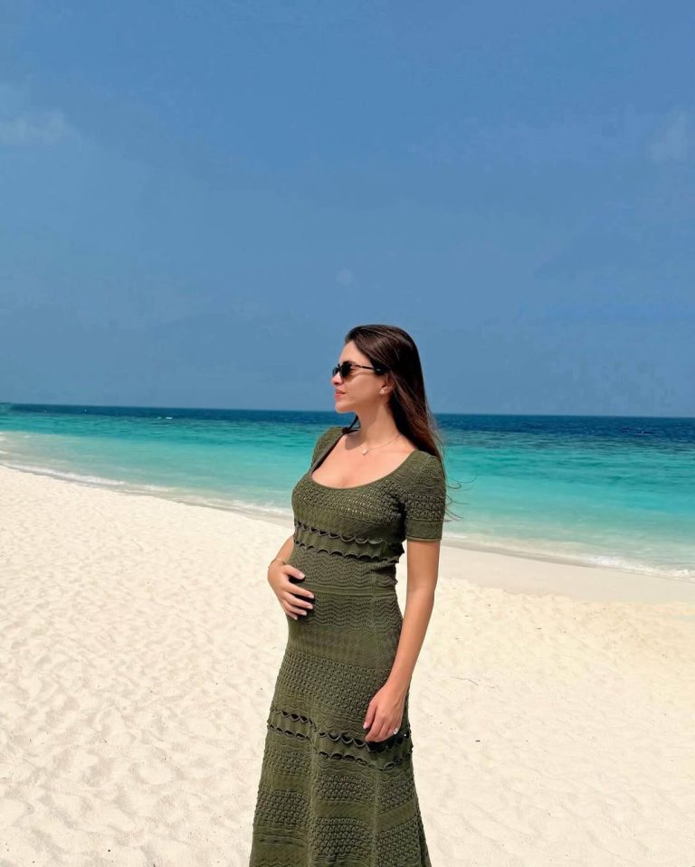 إطلالات المشاهير
                        زين قطامي تتألق بفستان كاجوال من تصميم إيلي صعب 
                        
                            04 كانون الثاني 2026