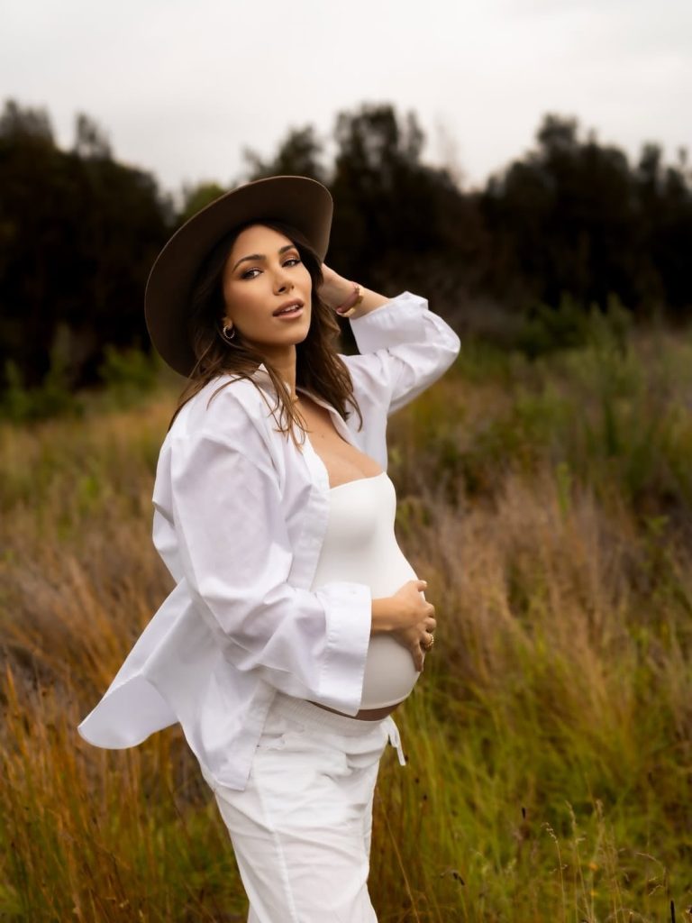 إطلالات النجوم
                        أناقة هادئة ولمسة عصرية: دانييلا رحمة تحتفي بالحمل 
                        
                            14 كانون الثاني 2026