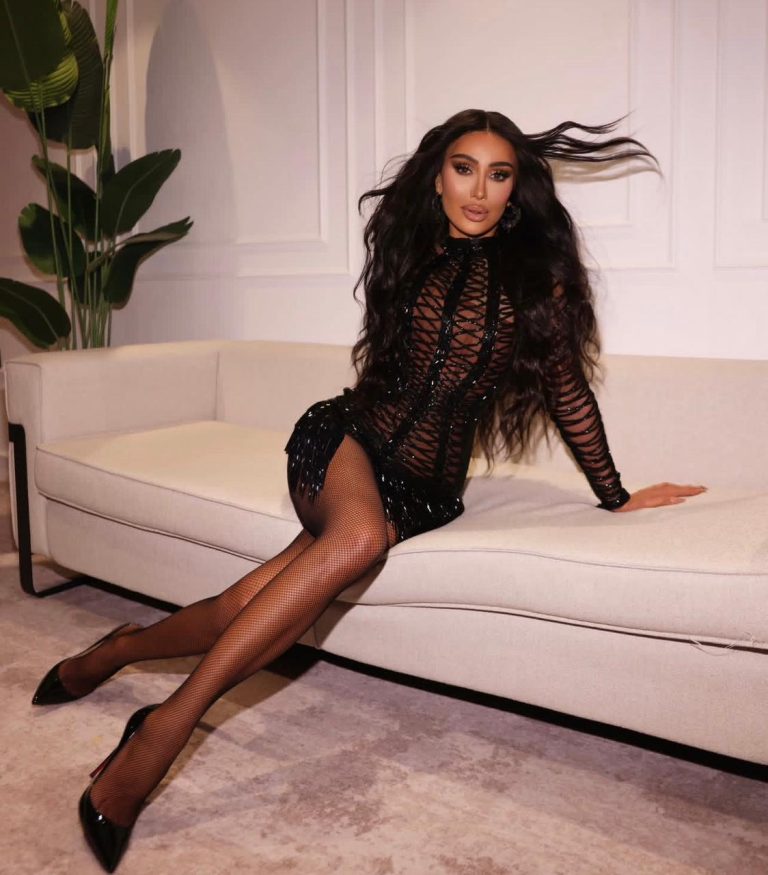 إطلالات النجوم
الفساتين القصيرة تتحدّى الشتاء وتغزو إطلالات النجمات
25 كانون الثاني 2026 إطلالات النجوم
الفساتين القصيرة تتحدّى الشتاء وتغزو إطلالات النجمات
25 كانون الثاني 2026